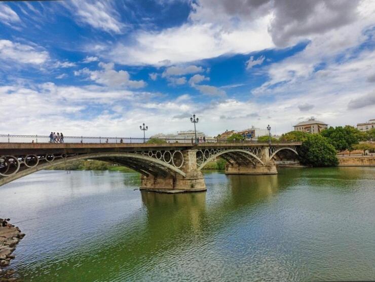 Apartamento Exclusive Triana - Ribera Del Guadalquivir Sevilla Dış mekan fotoğraf